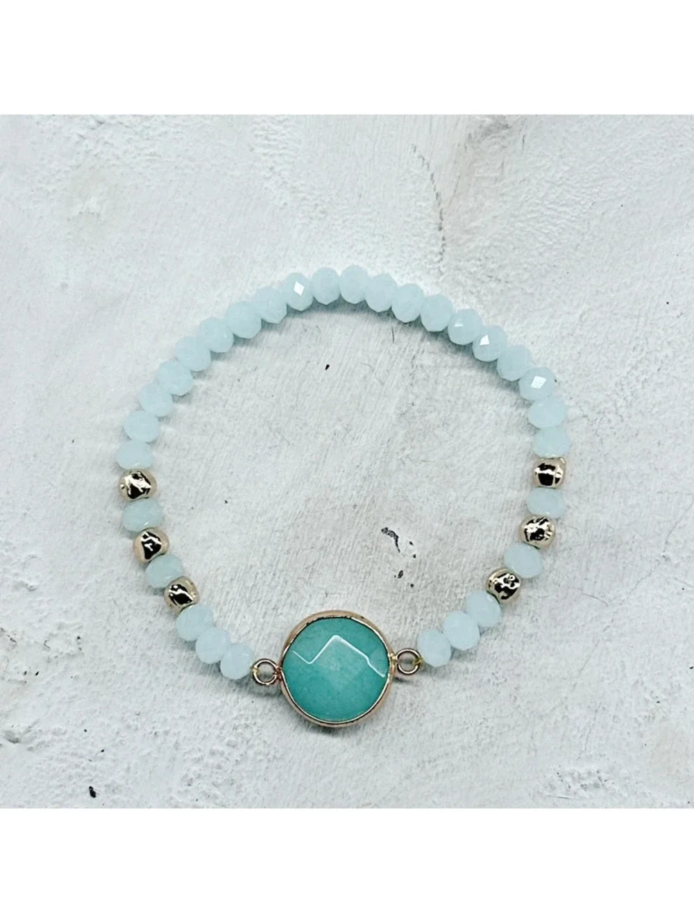 827mc. Mint Glass Stretch Bracelet